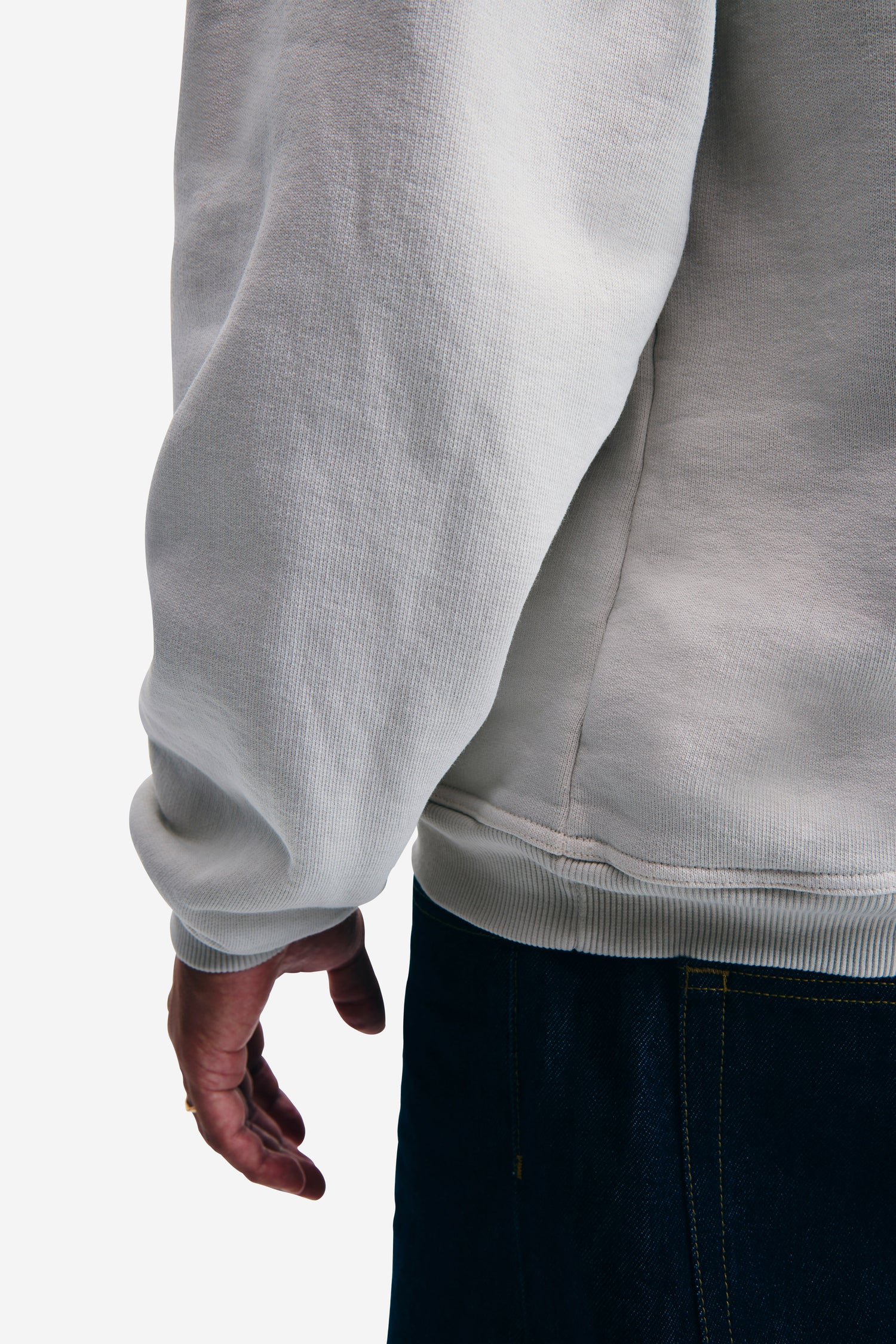 « LE PULL OMRI » OVERSIZED SWEATER